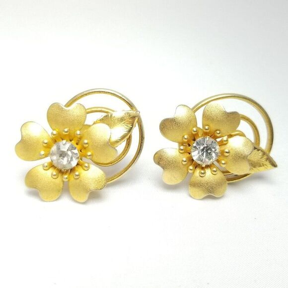 Vintage Flower Rhinestone Center Clip On Screw Back Earrings, Gold Tone Setting - Picture 5 of 6